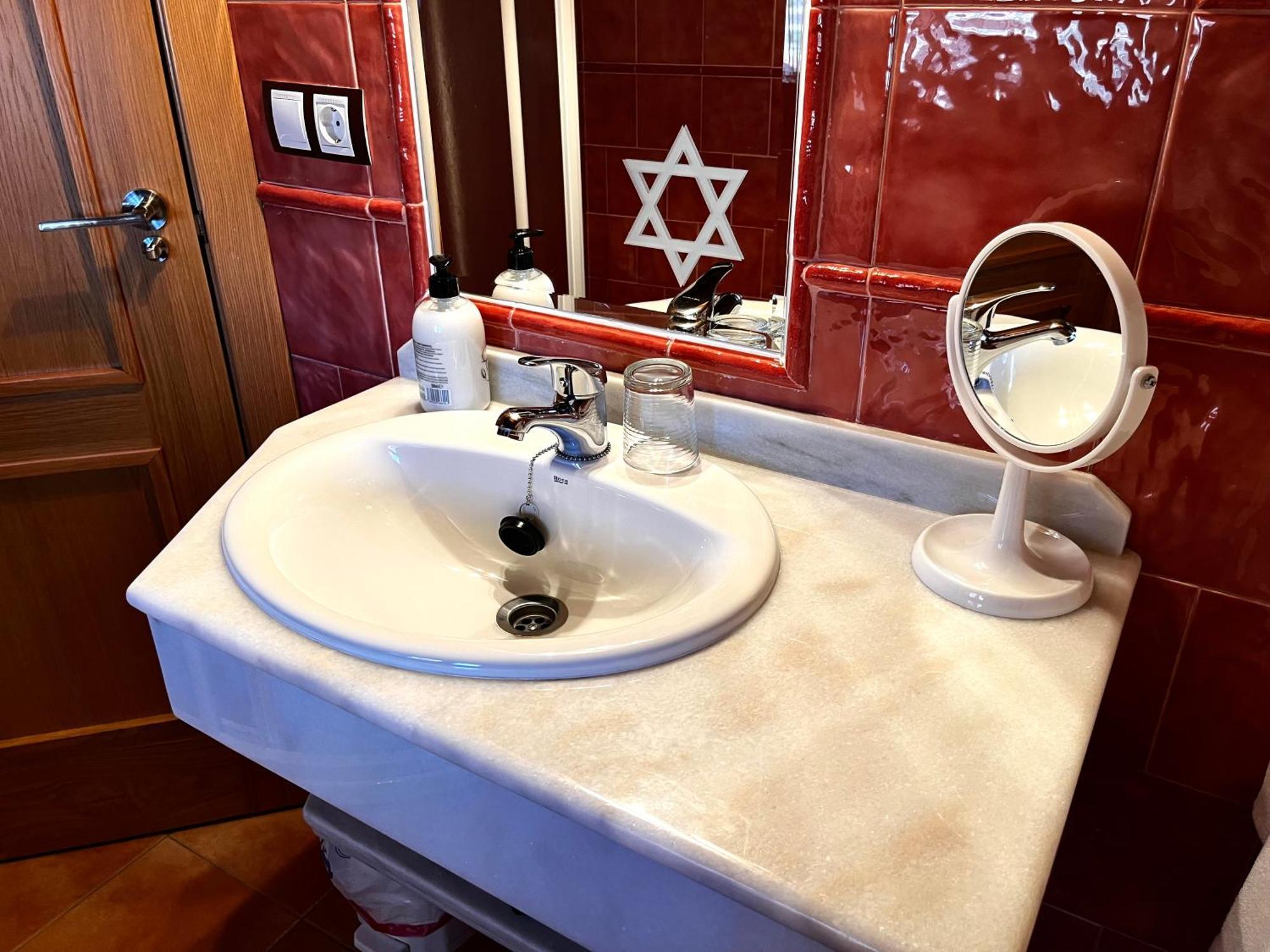 La Estrella De David, Apartamentos Rurales Hervas Luaran gambar